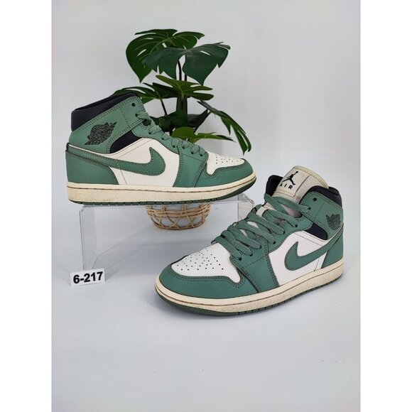 Nike Women's Air Jordan 1 Mid Jade Smoke Sneakers Size 6.5 US - Picture 1 of 6